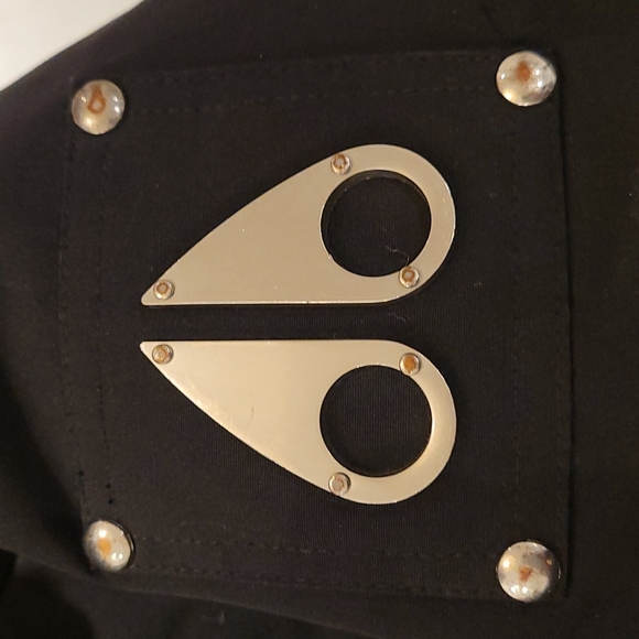 Moose Knuckles bomber jacket, size youth L or women's XS/S, black - Picture 8 of 11